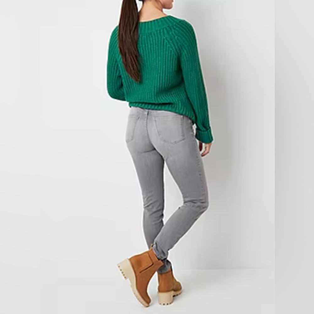 a.n.a. Mid-Ride Skinny Grey Jeans